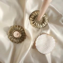 À La Daisy Mother Of Pearl Dish Accessories 9 À La Daisy Mother Of Pearl Dish Accessories