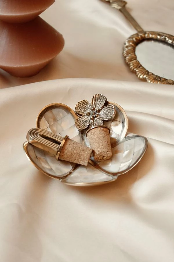 À La Mother Of Pearl Brass Bowl Accessories 5 À La Mother Of Pearl Brass Bowl Accessories